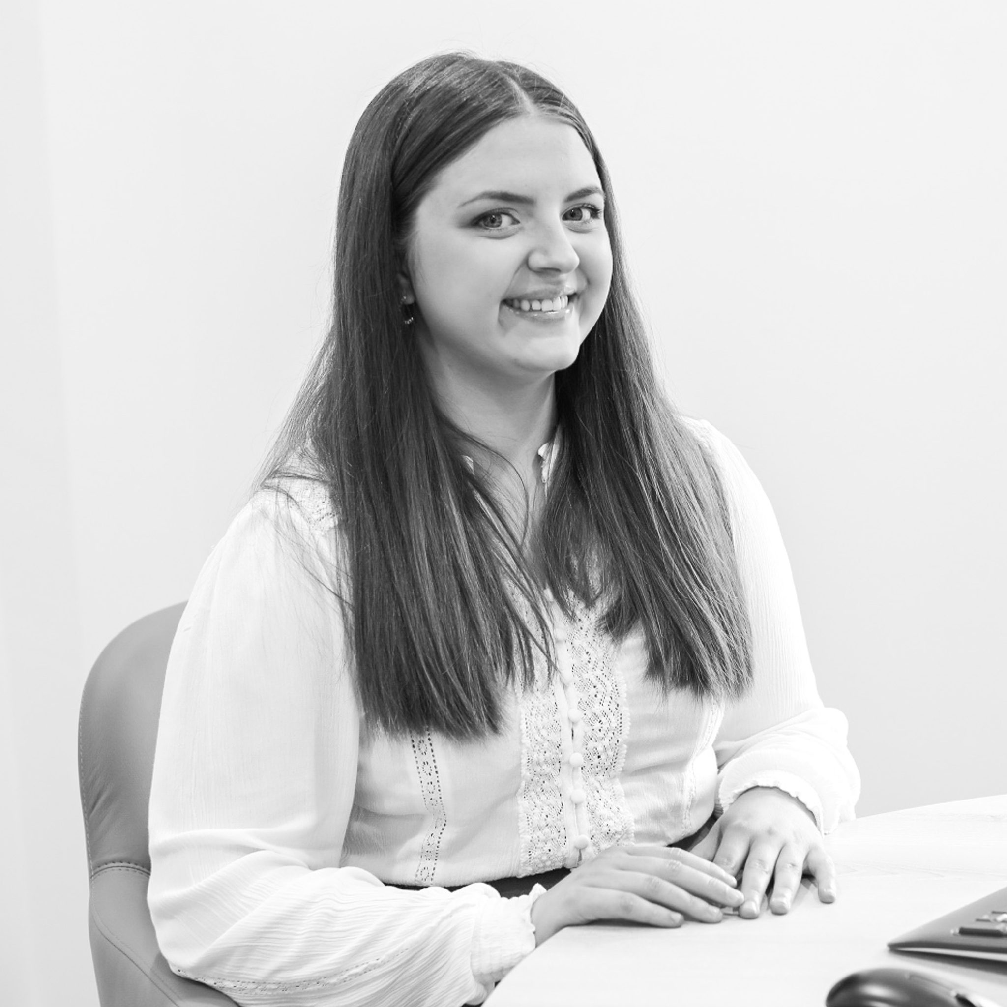 Ellie McGuigan (Pfp)
